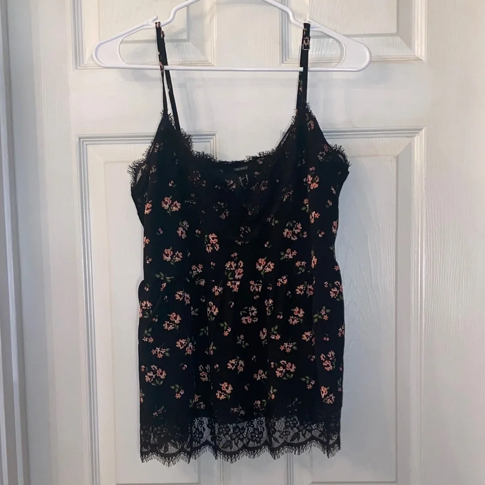Forever 21 Black Floral Lace Cami NWTs - Picture 3 of 11
